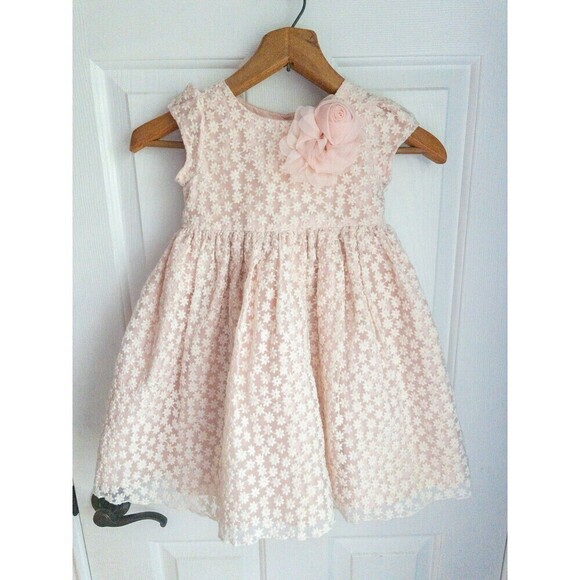 Pippa and Julie Size 4 Girls Flower Girl Pink Lacey Princess Dress - Picture 8 of 9